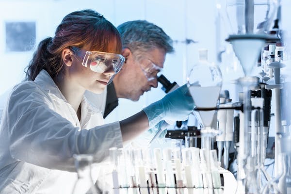 Un nuovo studio mira alla diagnosi precoce del Parkinson attraverso un semplice test salivare