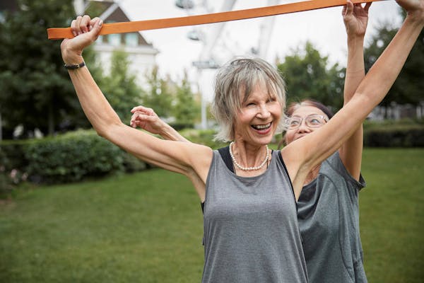 Come scegliere lo sport giusto nella terza età: guida per trovare l’attività più adatta