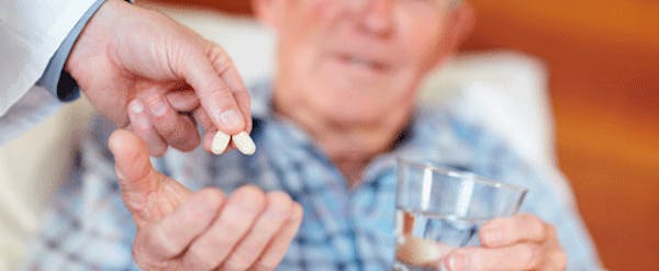Troppe medicine agli anziani. Una su quattro è inutile