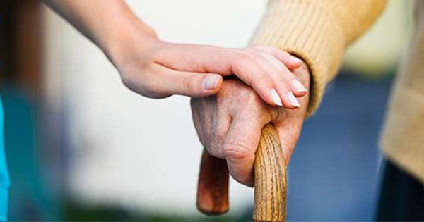 Assegno di cura: le linee guida per il sussidio destinato ad anziani e disabili