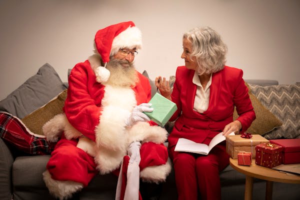 Un Natale di solidarietà: gli ospiti delle residenze Orpea Italia diventano aiutanti di Babbo Natale