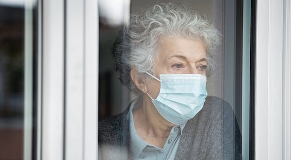 Anziani e pandemia: il ritorno ad una “nuova normalità” grazie al vaccino anti-Covid