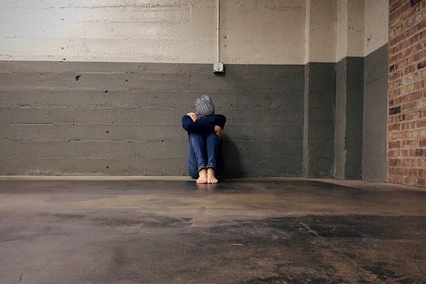 Alzheimer: il 61% dei caregiver presenta sintomi depressivi nel momento della diagnosi 