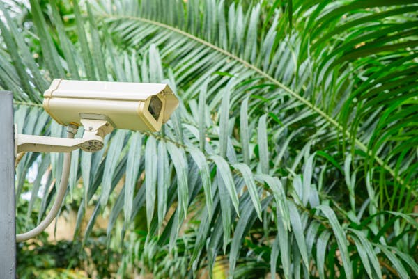Puglia: Legge regionale sull'obbligo di telecamere in RSA contestata dal governo