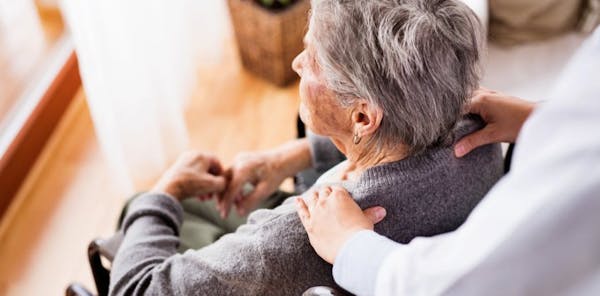 Comune di Milano: per i caregiver familiari la priorità nell’erogazione dei servizi anagrafici