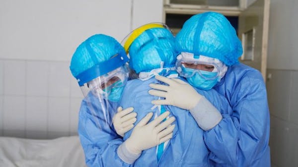 Carenza di infermieri: secondo l'OMS, nel mondo ne mancano 6 milioni