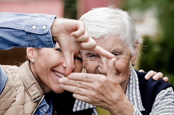 In vigore dal 13 agosto, le nuove regole vanno a vantaggio dei caregiver familiari