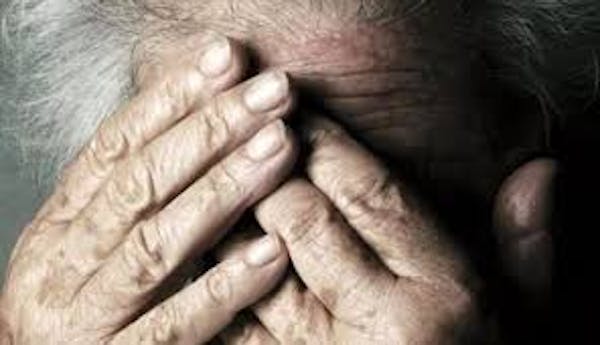 Minacce e maltrattamenti in casa di riposo a Capri: arrestata una dipendente