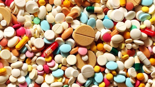Italia Longeva: 10 regole per l'uso sicuro dei farmaci sugli anziani