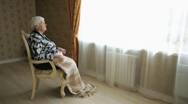 Anziani e pandemia: in Lombardia sono oltre cento mila gli anziani soli
