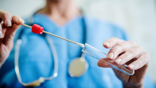 RSA Lombardia: tamponi per gli anziani a carico delle strutture, la denuncia di Uneba