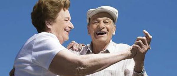 “Seriamente divertente. Riaccendere la vita con la tangoterapia”. Lezioni di tango in casa di riposo