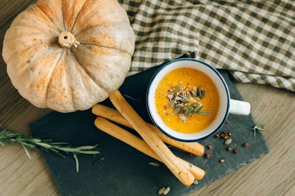 Minestre per anziani: 5 ricette per combattere il freddo
