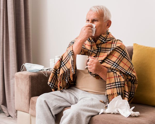 Perché gli anziani sono più suscettibili all'Influenza? Un nuovo studio rivela il mistero