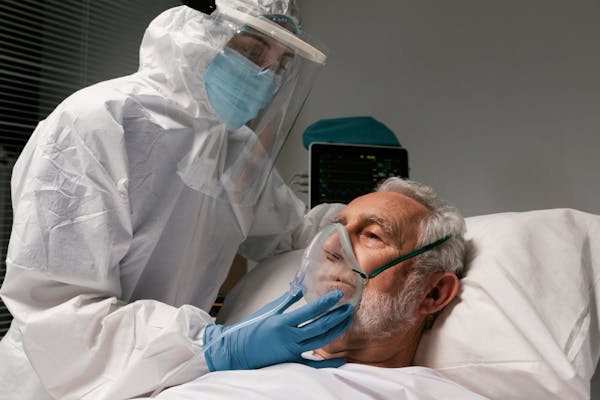 Covid grave potrebbe aumentare rischio di Parkinson negli anziani con comorbilità