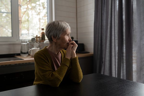 Solitudine e disabilità: l'impatto dell'invecchiamento sulla società italiana