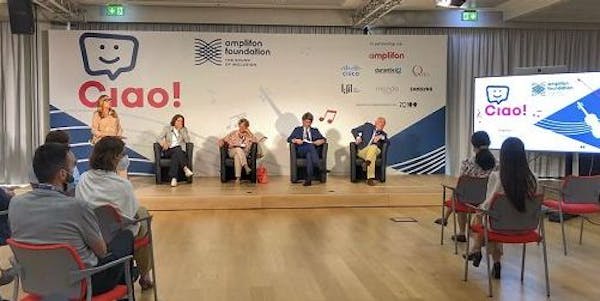 "Ciao!" L'RSA diventa digitale con il nuovo progetto di Fondazione Amplifon