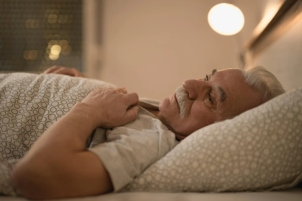 Studio dimostra per la prima volta che un sonno disturbato aumenta rischio di Alzheimer