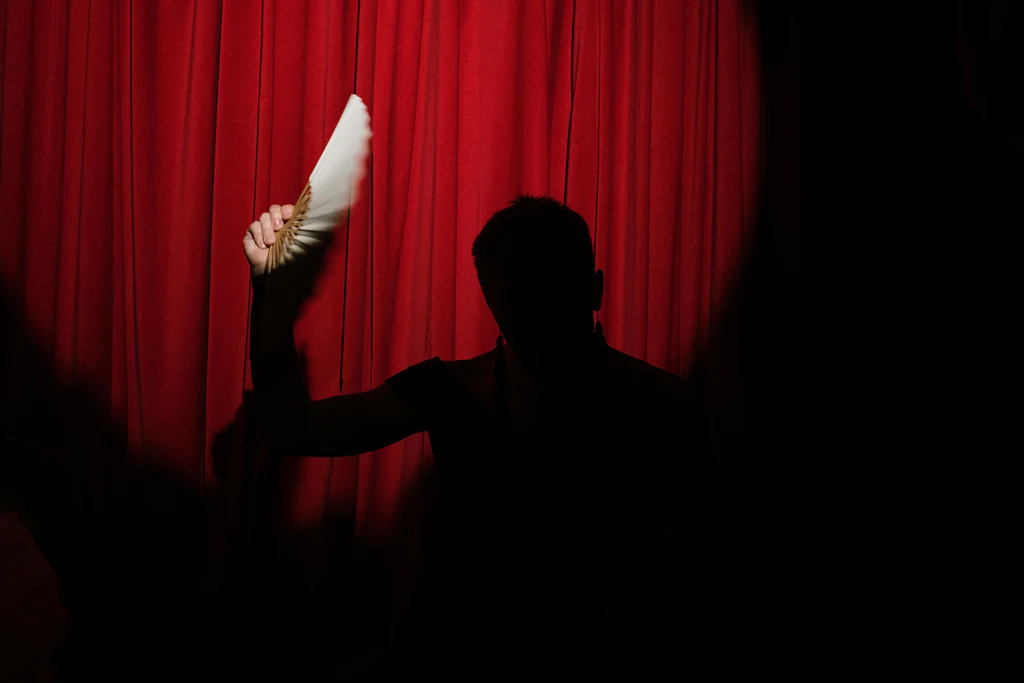 Esercizi di teatro per anziani: 7 pratiche per il benessere in terza età