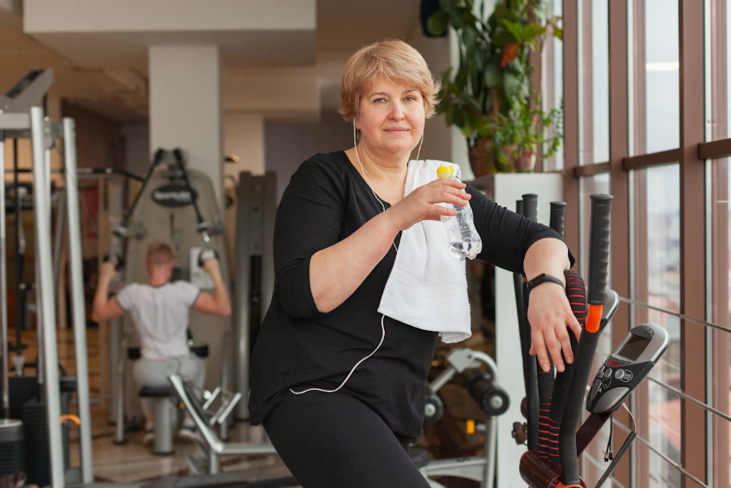 Anziani in palestra: come iniziare con il piede giusto