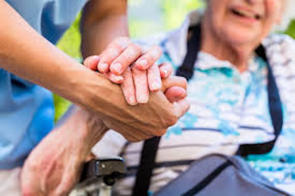 Invecchiamento e malattie croniche: la spesa sociale sfiora i 42 miliardi