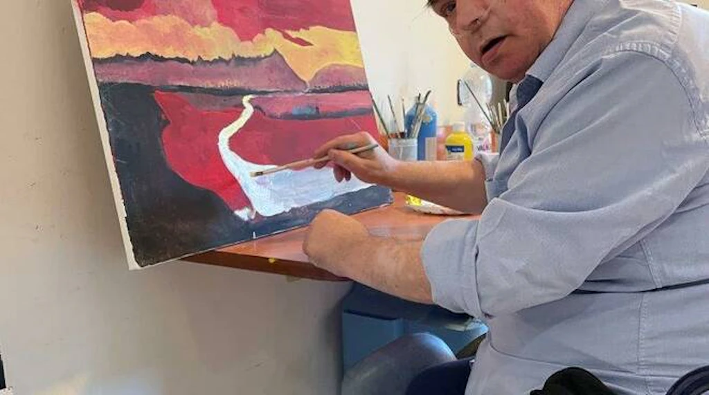 Residente della RSA Casa Mia Rosbella ad Asti inaugura la sua prima mostra di pittura