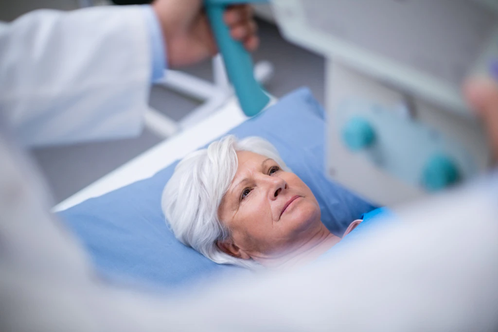 Check up oncologico per anziani: quali esami fare e con quale frequenza