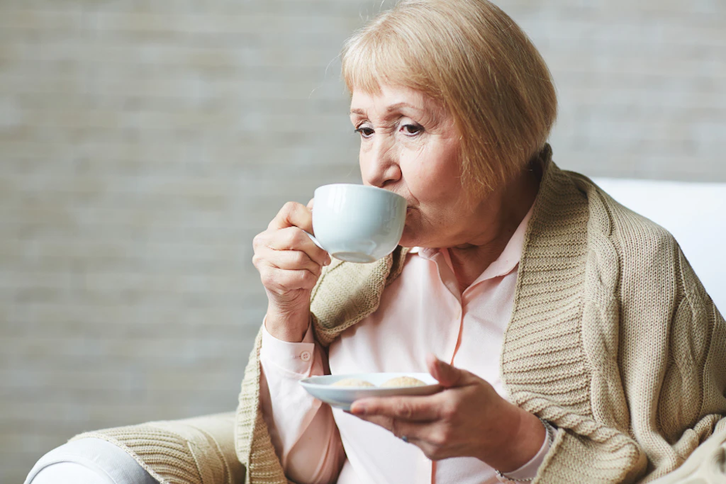 Le migliori tisane invernali per la salute degli anziani