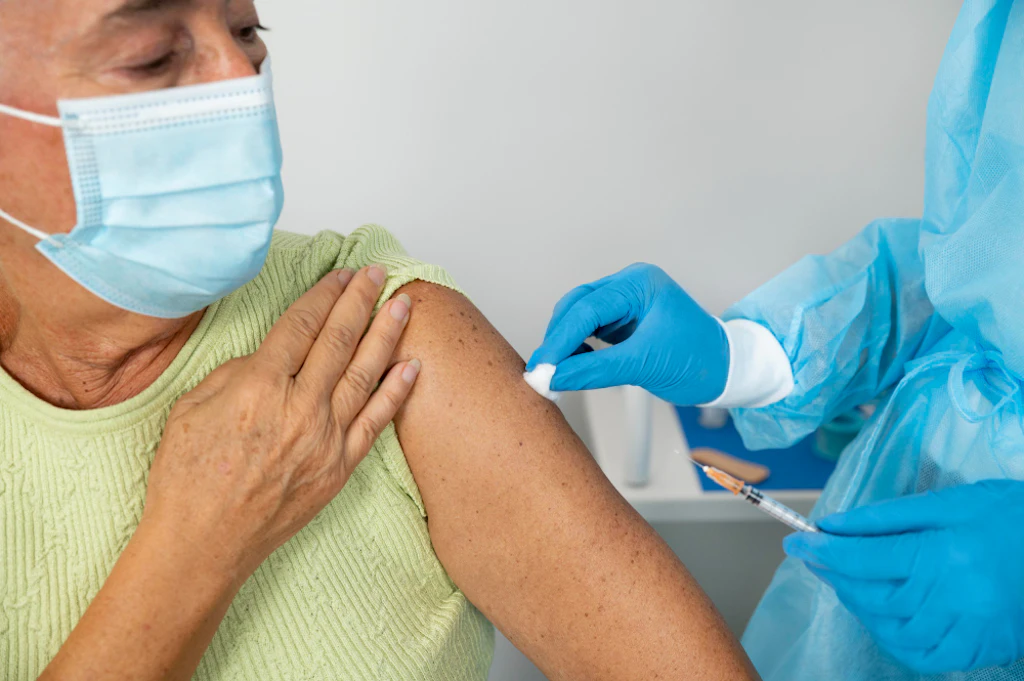 Gemelli introduce ambulatorio vaccinale dedicato con algoritmo di Intelligenza Artificiale per individuare anziani 