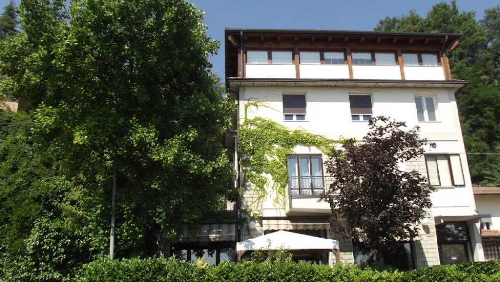 Foto di Casa Albergo Fior di Roccia