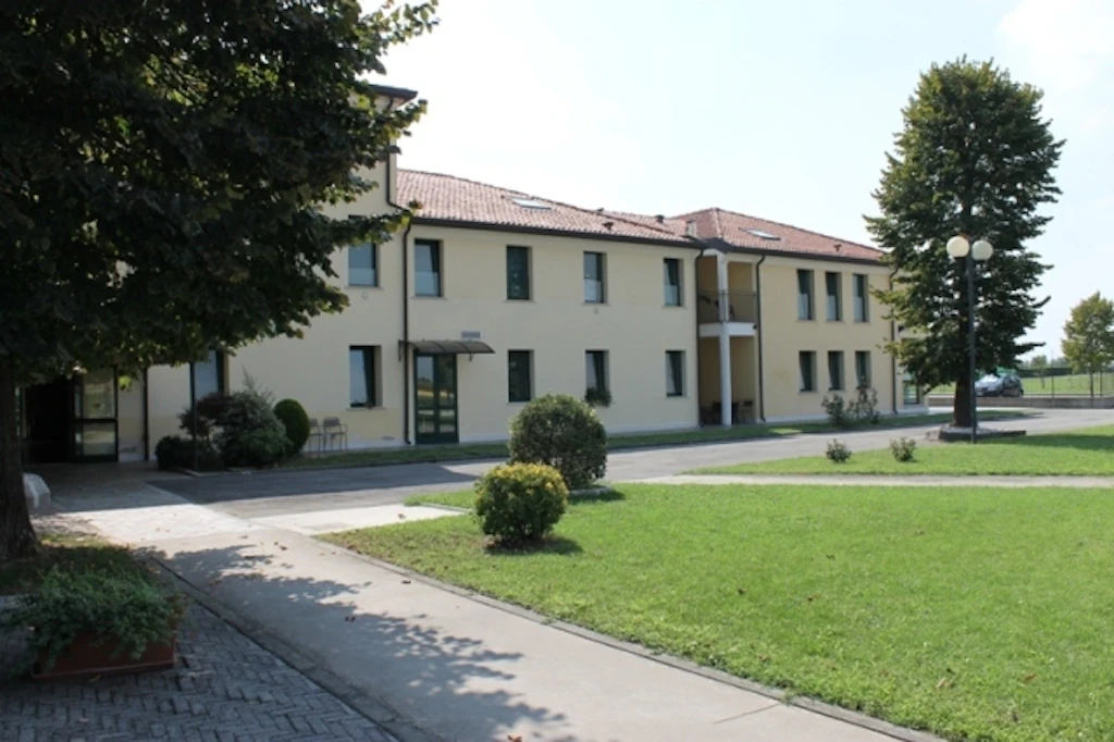 Foto di Corte Loredana - Soggiorno per Anziani
