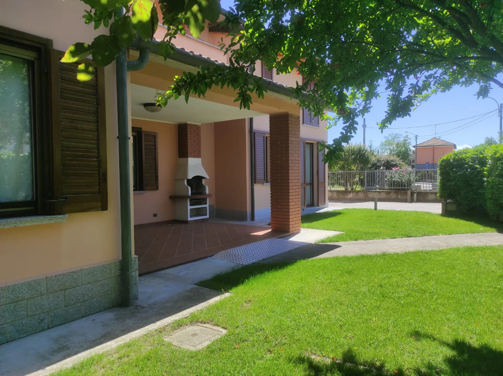 Foto 2 di Villa Alessandro