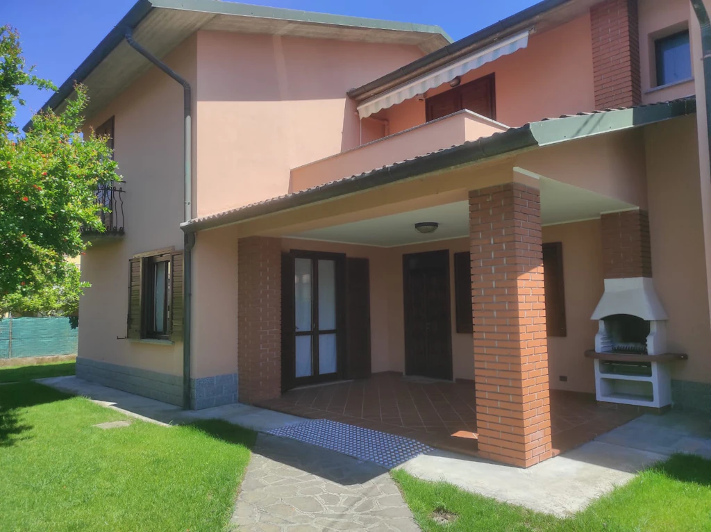 Foto 4 di Villa Alessandro