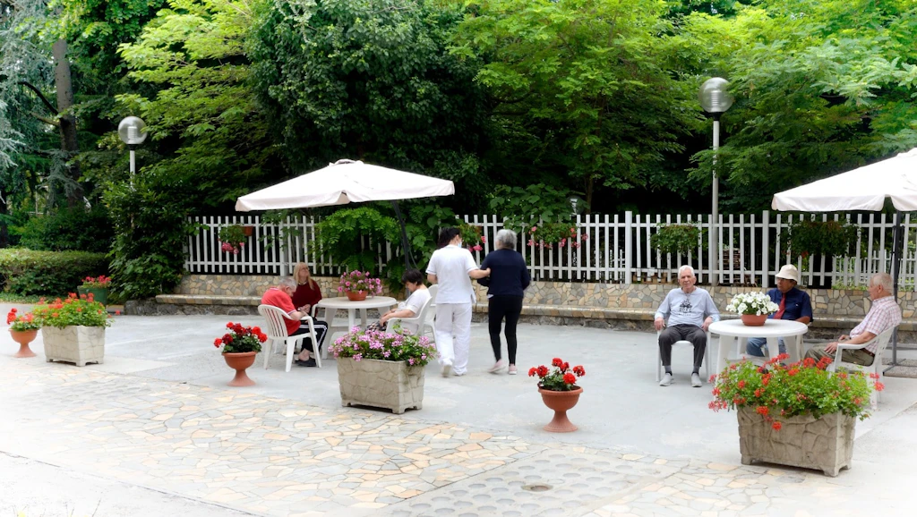 Foto 2 di Residenza Villa Cora - Costigliole