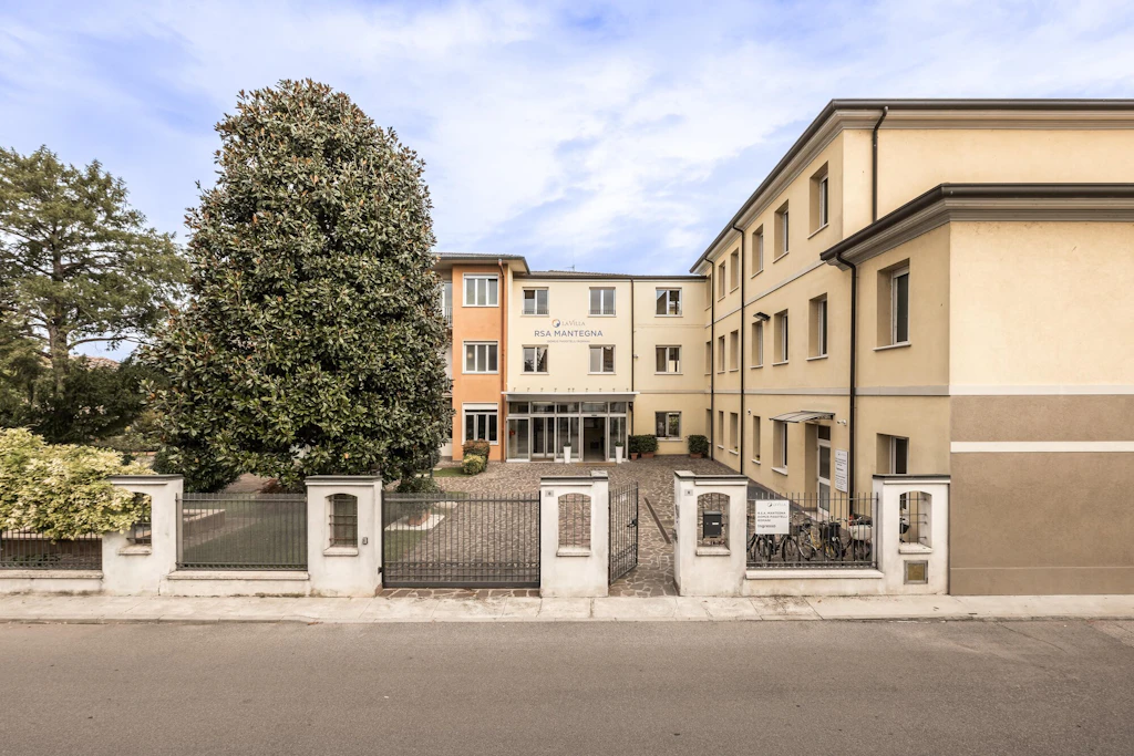 Foto 2 di RSA Mantegna/Domus Pasotelli Romani - Gruppo La Villa